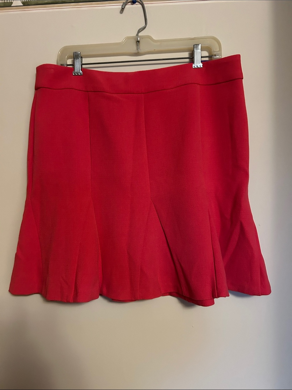 Banana Republic polyester/rayon fully lined skirt with a flip size 14 new w/tag